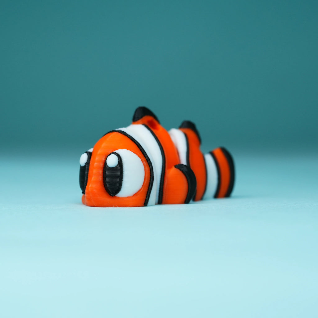 3D Printed Articulated Clownfish Toy – Flexible Fidget Desk Decor | Cute Ocean Animal Collectible